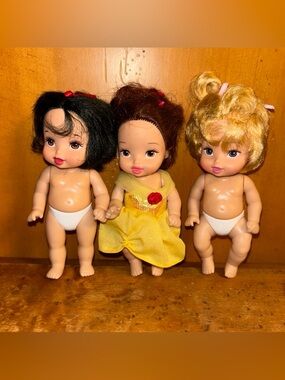 Lot Of 3 Disney Royal Nursery Belle Cinderella Snow White 5in Dolls Babies Baby